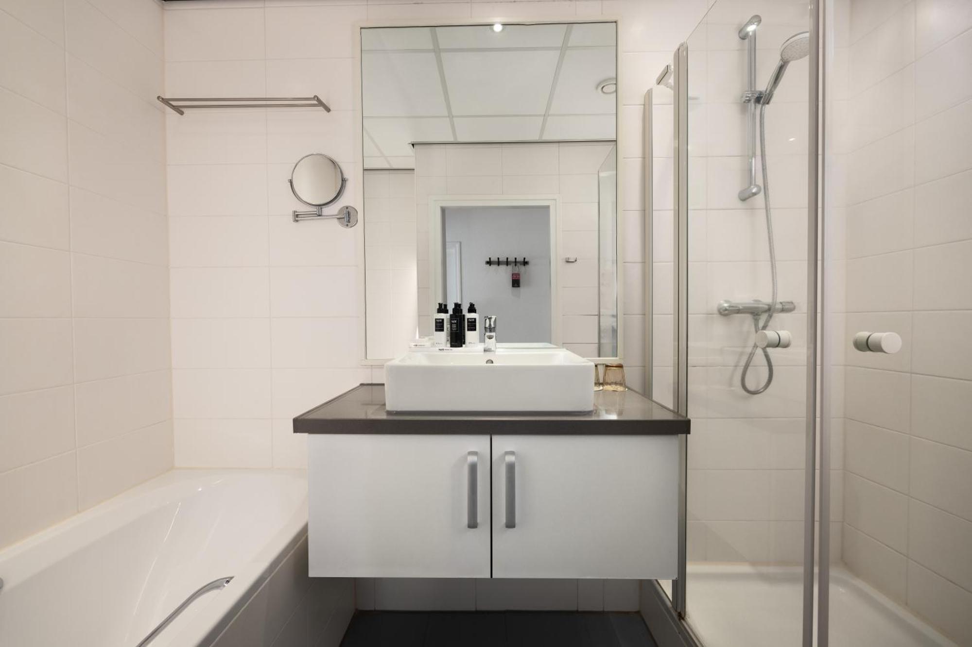 Westcord Hotel De Wadden Vlieland Bagian luar foto